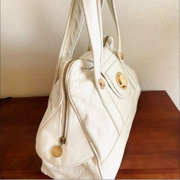 GUSSTO WHITE PEBBLED SATCHEL - Picture 9 of 10